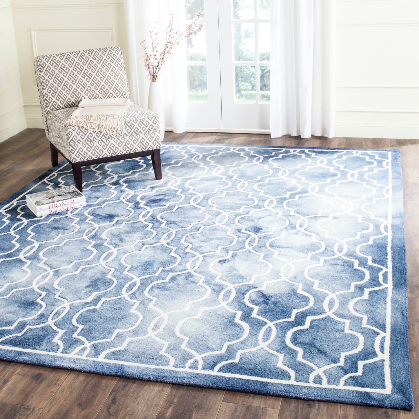Safavieh Dip Dye Maribeth 9 x 12 (ft) Tufted Wool Navy/Ivory Rectangular Indoor Trellis Bohemian/Eclectic Area rug