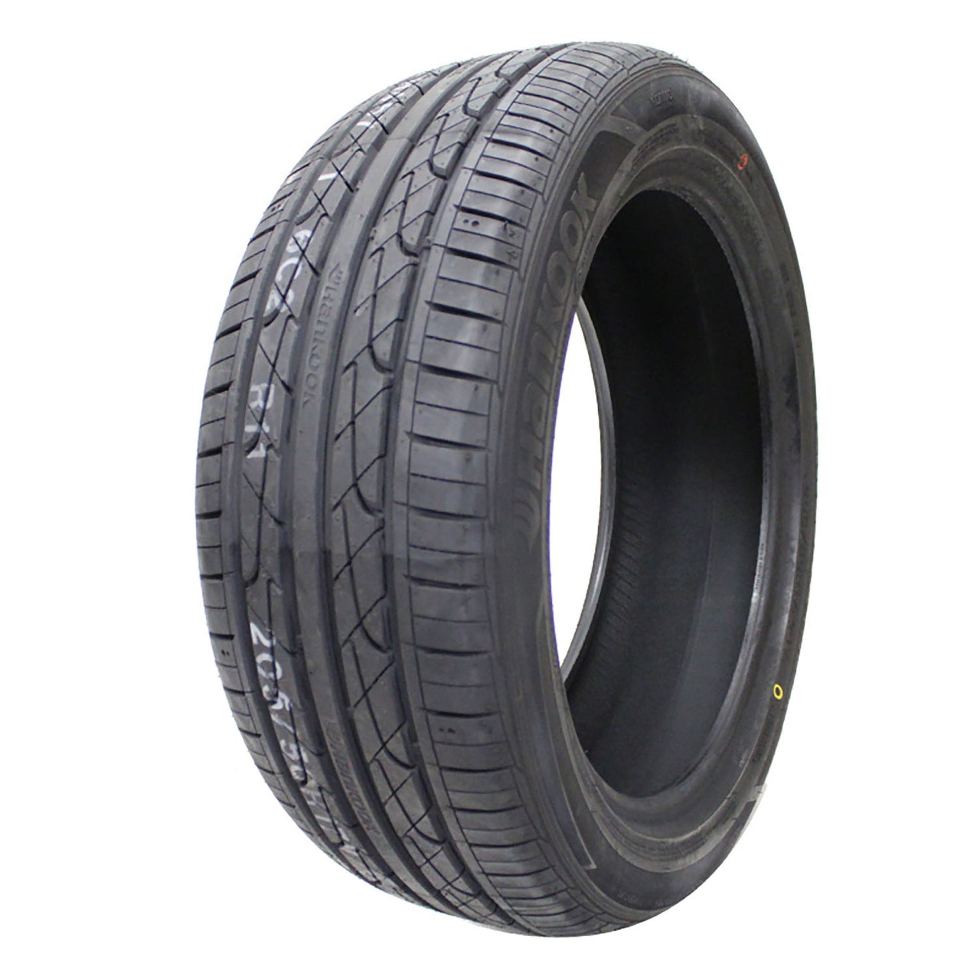 Hankook Ventus V2 Concept2 (H457) UHP 195/50R15 82H Passenger Tire