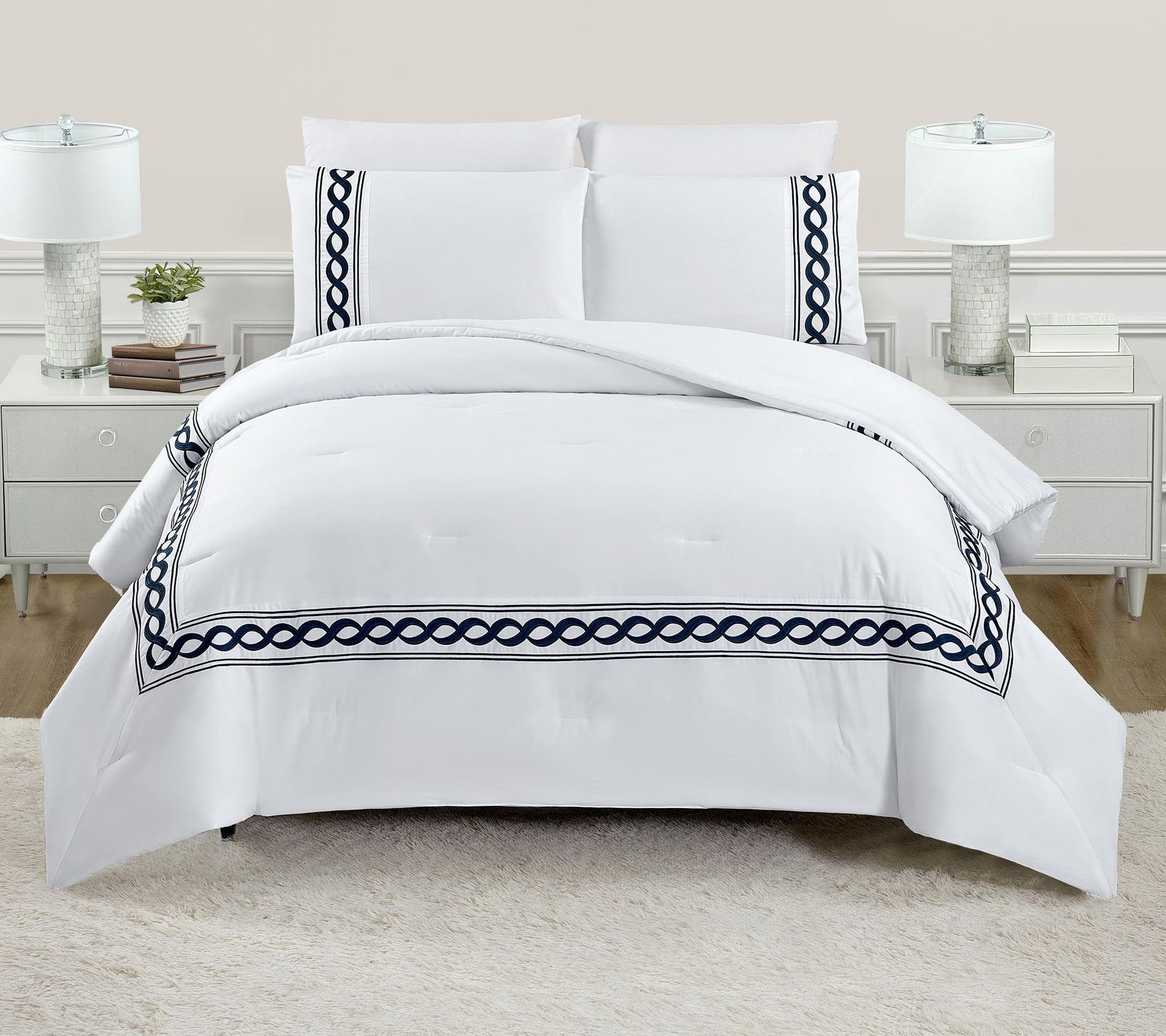 Dee Ocleppo Cable Border 3-Piece King ComforterSet